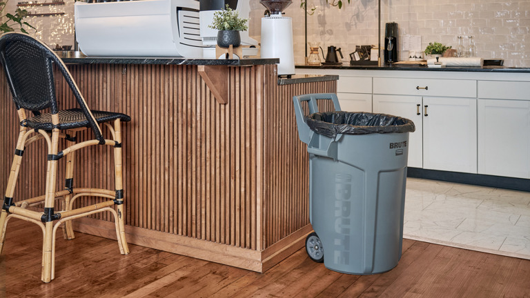 Rubbermaid Wheeled Brute Container